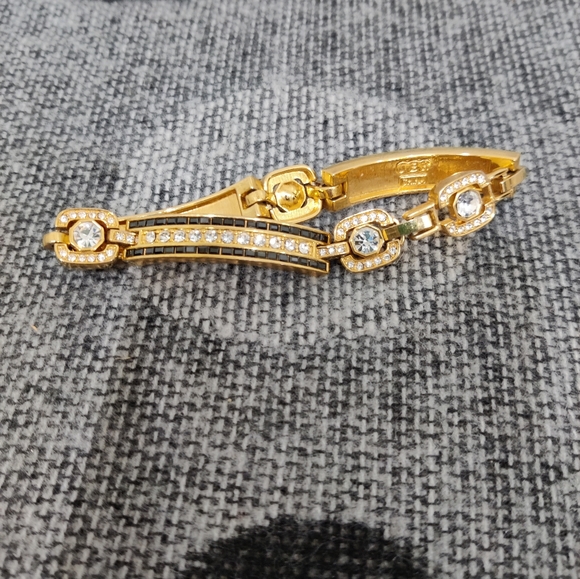 JBK Jackie Kennedy Camrose Kross Rhinestone Bracelet Gold Tone - Picture 5 of 9